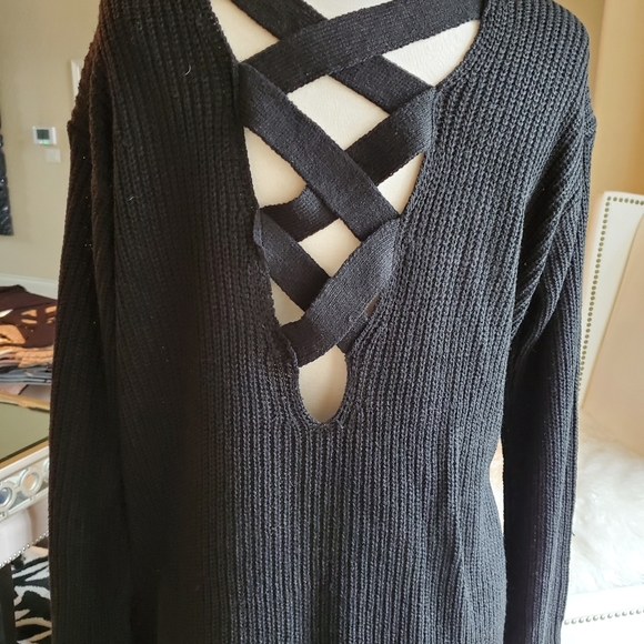 Black tunic sweater - Picture 2 of 2